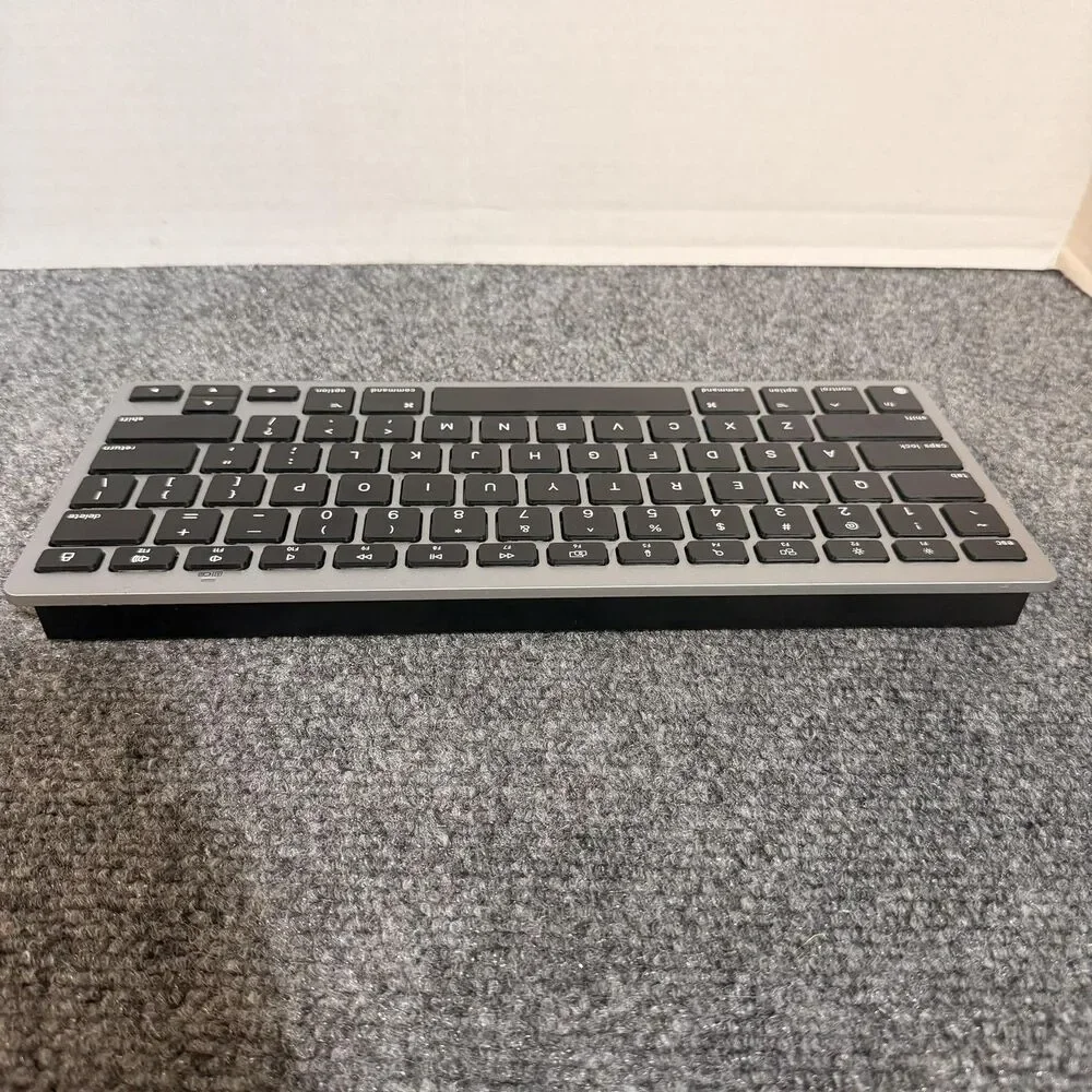 OMOTON KB066 Wireless Slim Bluetooth Keyboard Gray Mac PC Portable Compact